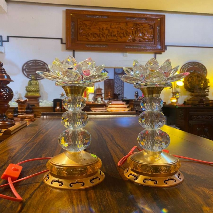 Đèn thờ pha lê 3 bi đổi màu