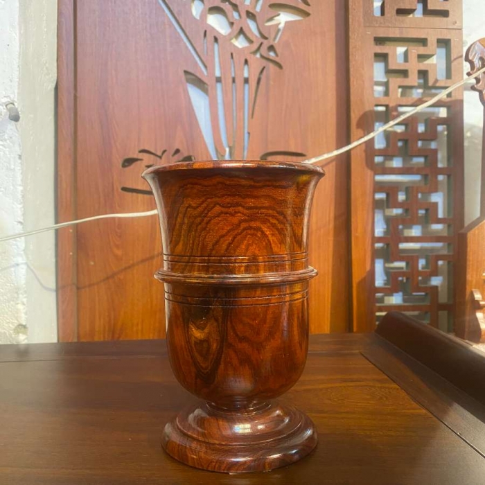 Ống đựng nhan gỗ Hương