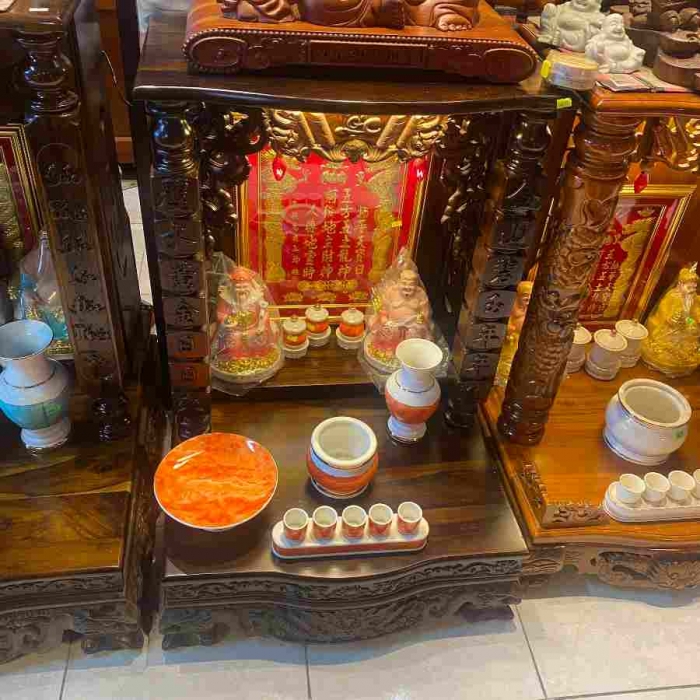 Bàn thờ tài địa gỗ Chiu Liu