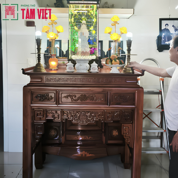 Bàn giao bàn thờ gỗ gụ thờ Phật tại Đào Duy Từ, Thanh Khê, Đà Nẵng