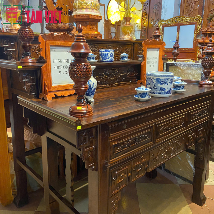 Bàn thờ 3 tầng mẫu diềm linh hoạt công năng cho không gian thờ gia đình