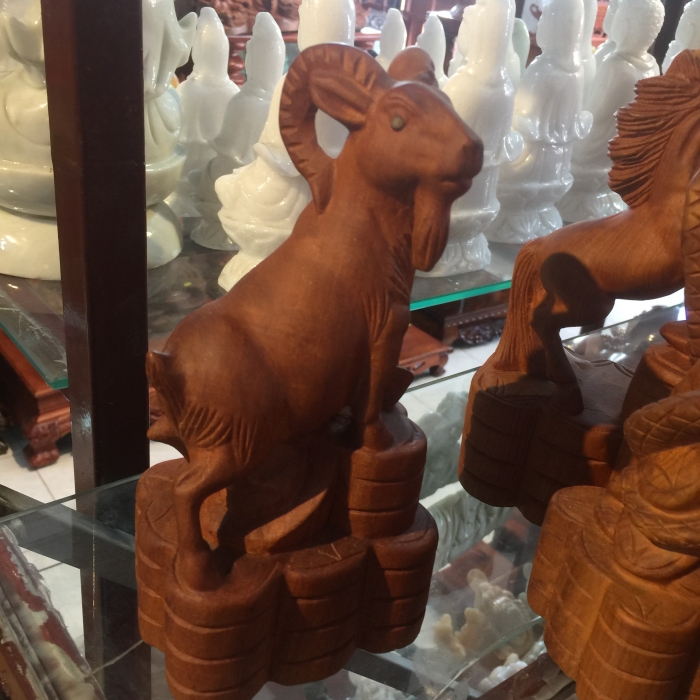 TƯỢNG CON DÊ TRONG 12 CON GIÁP