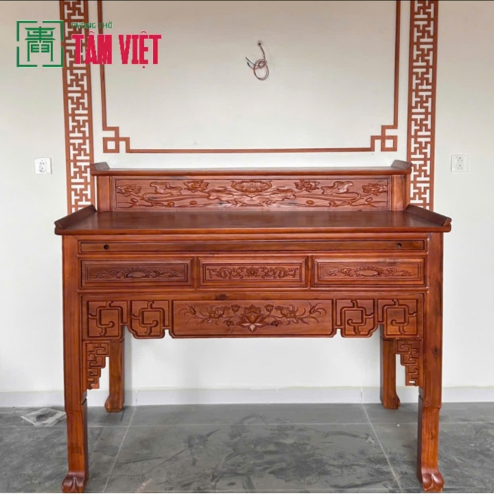 Hoàn Thiện Gian Thờ Gỗ Hương – Sự An Yên Được Kiến Tạo